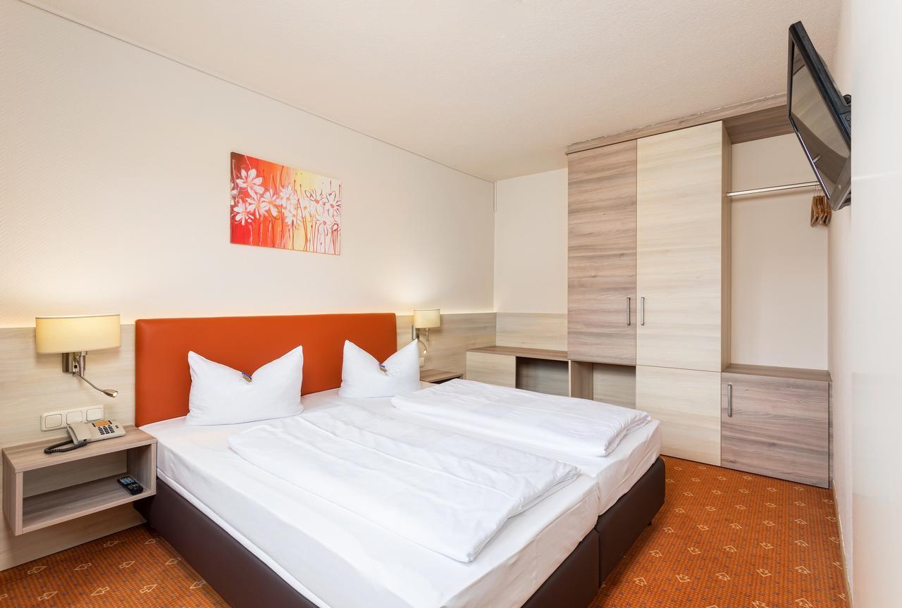 Hotel Am Buehl Айбенщок Екстериор снимка