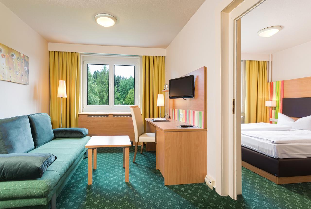 Hotel Am Buehl Айбенщок Екстериор снимка