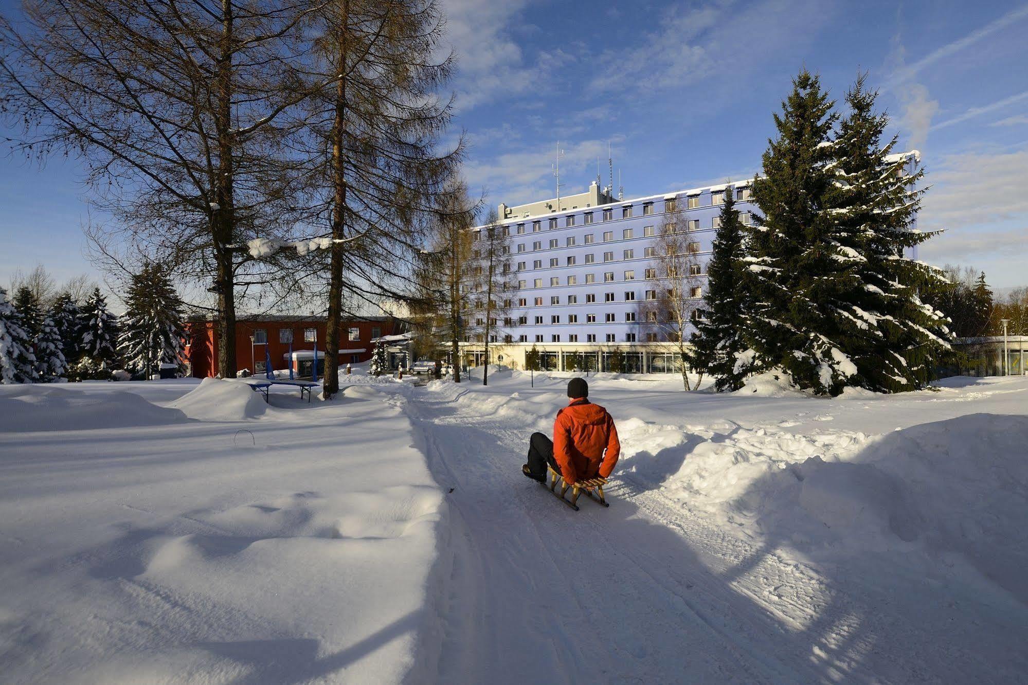 Hotel Am Buehl Айбенщок Екстериор снимка